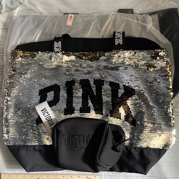 VS Travel bags bundle - Picture 1 of 6